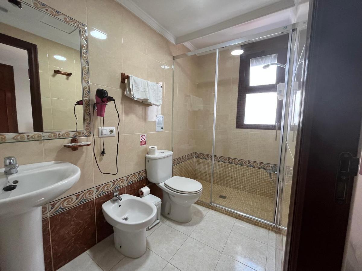 Hostel Conil Conil De La Frontera Eksteriør bilde