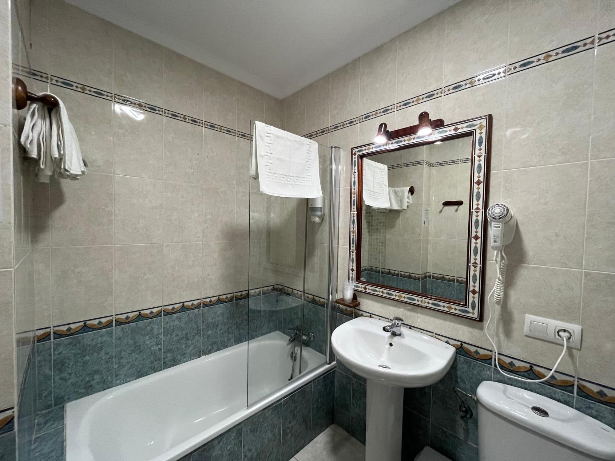 Hostel Conil Conil De La Frontera Eksteriør bilde